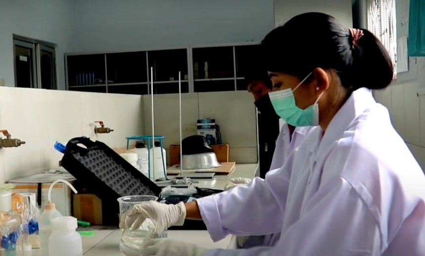 podiumnews.com-Berperan Ganda, Indrawati: Cermat Membagi Waktu